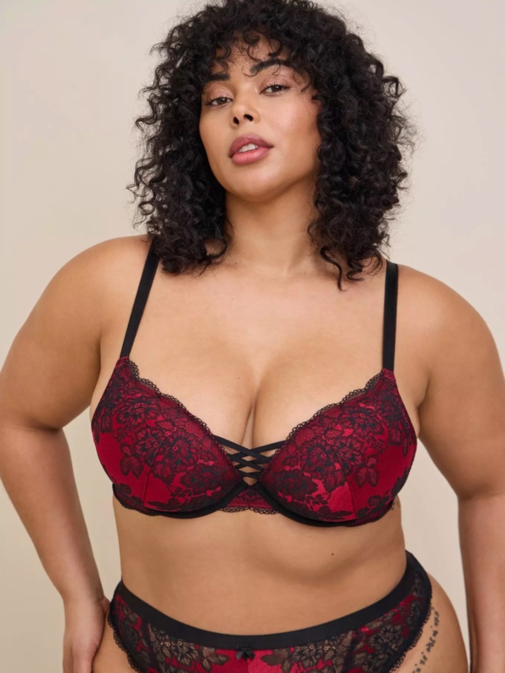 XO Plunge Push-Up Bra